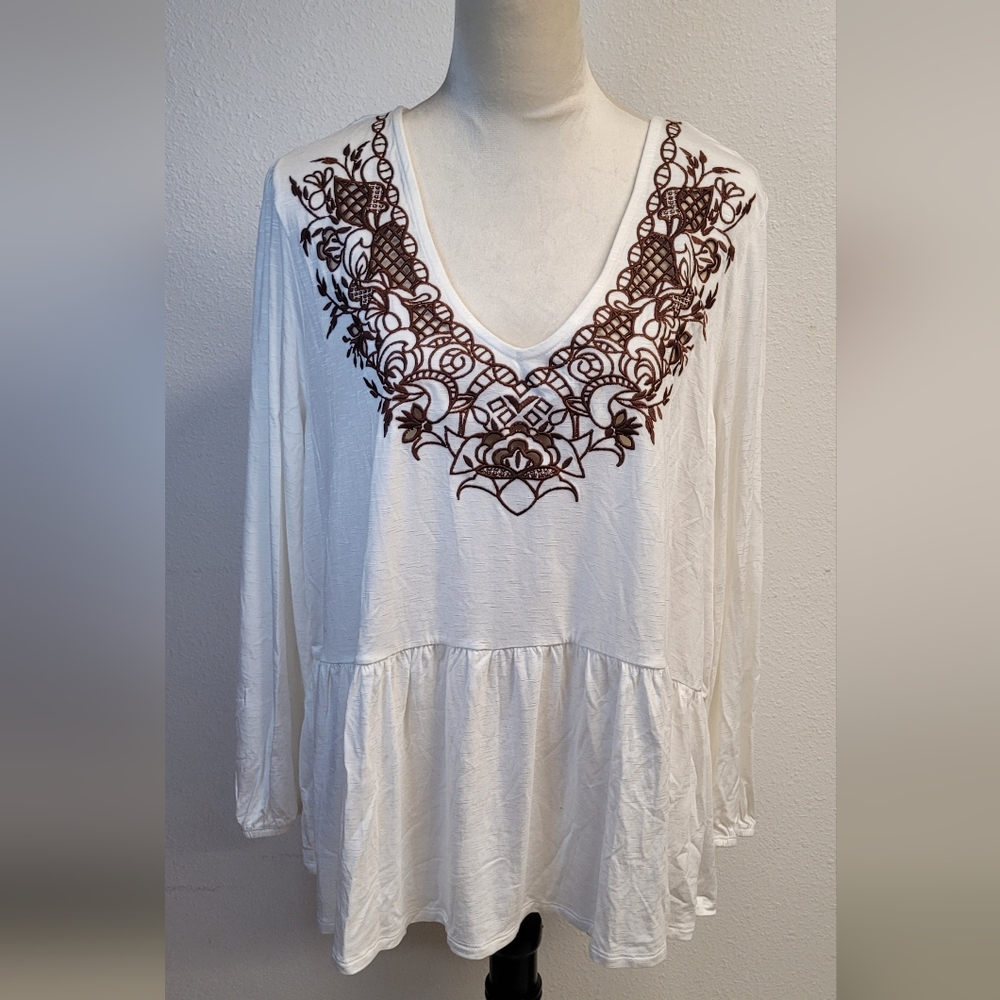 Emily Daniel's plus size Blouse white 2X long sleeves ruffle embroidery V-neck